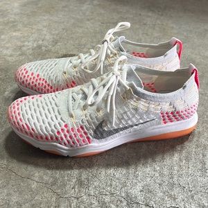 Nike women’s sneaker size 8